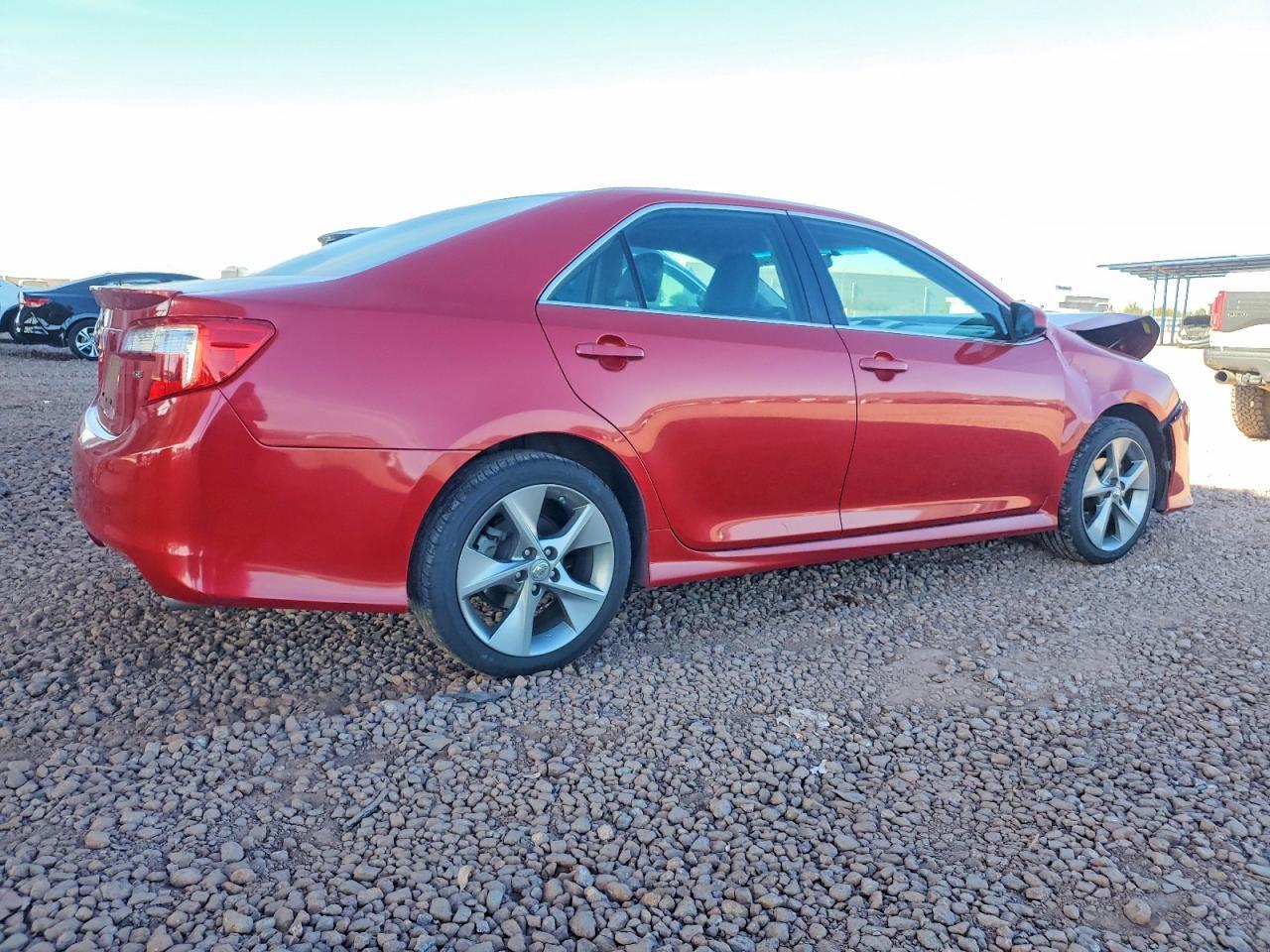 2014 TOYOTA CAMRY