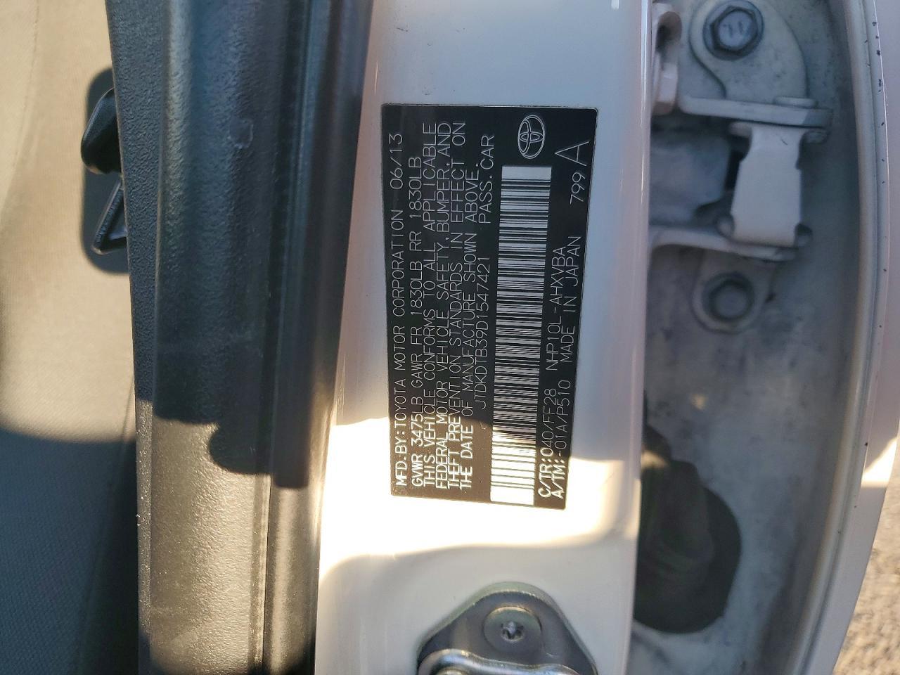 2013 TOYOTA Prius c
