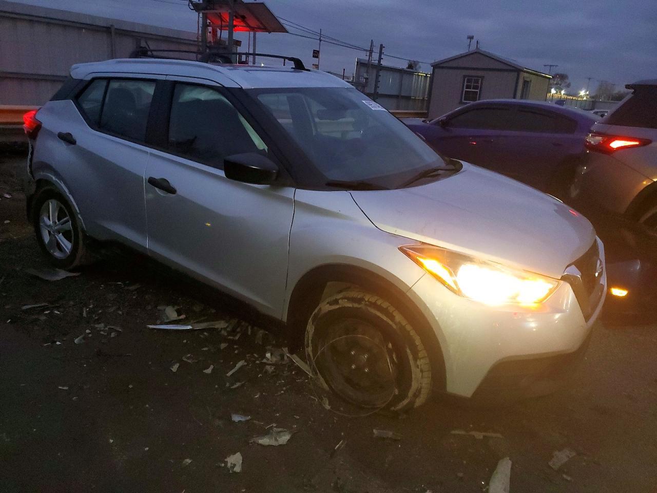 2019 NISSAN KICKS