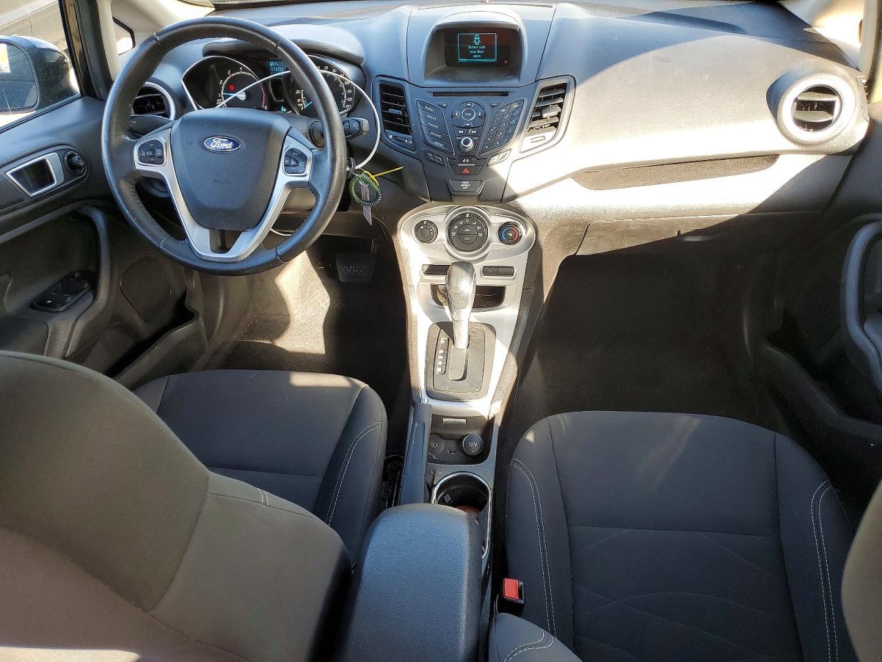 2016 FORD Fiesta
