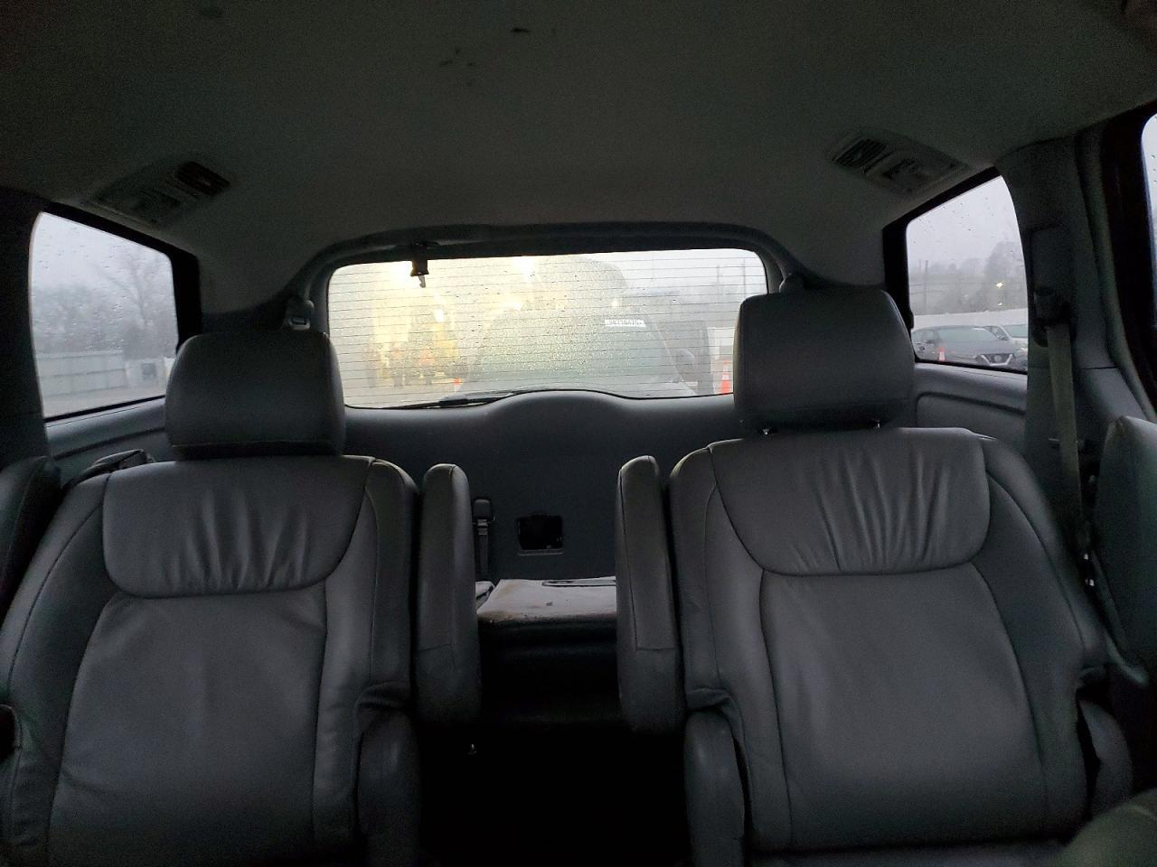 2008 TOYOTA SIENNA