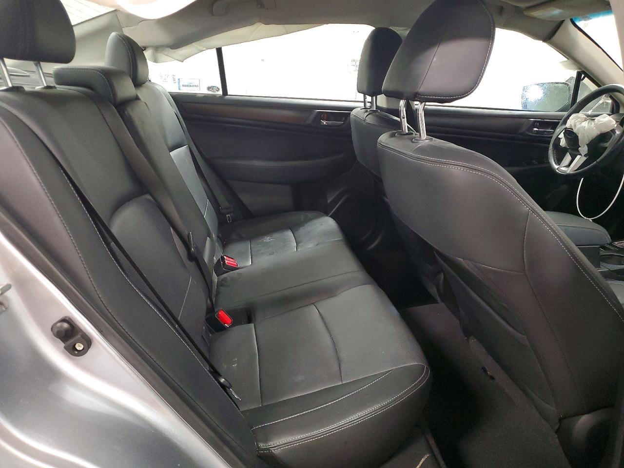 2016 SUBARU Legacy