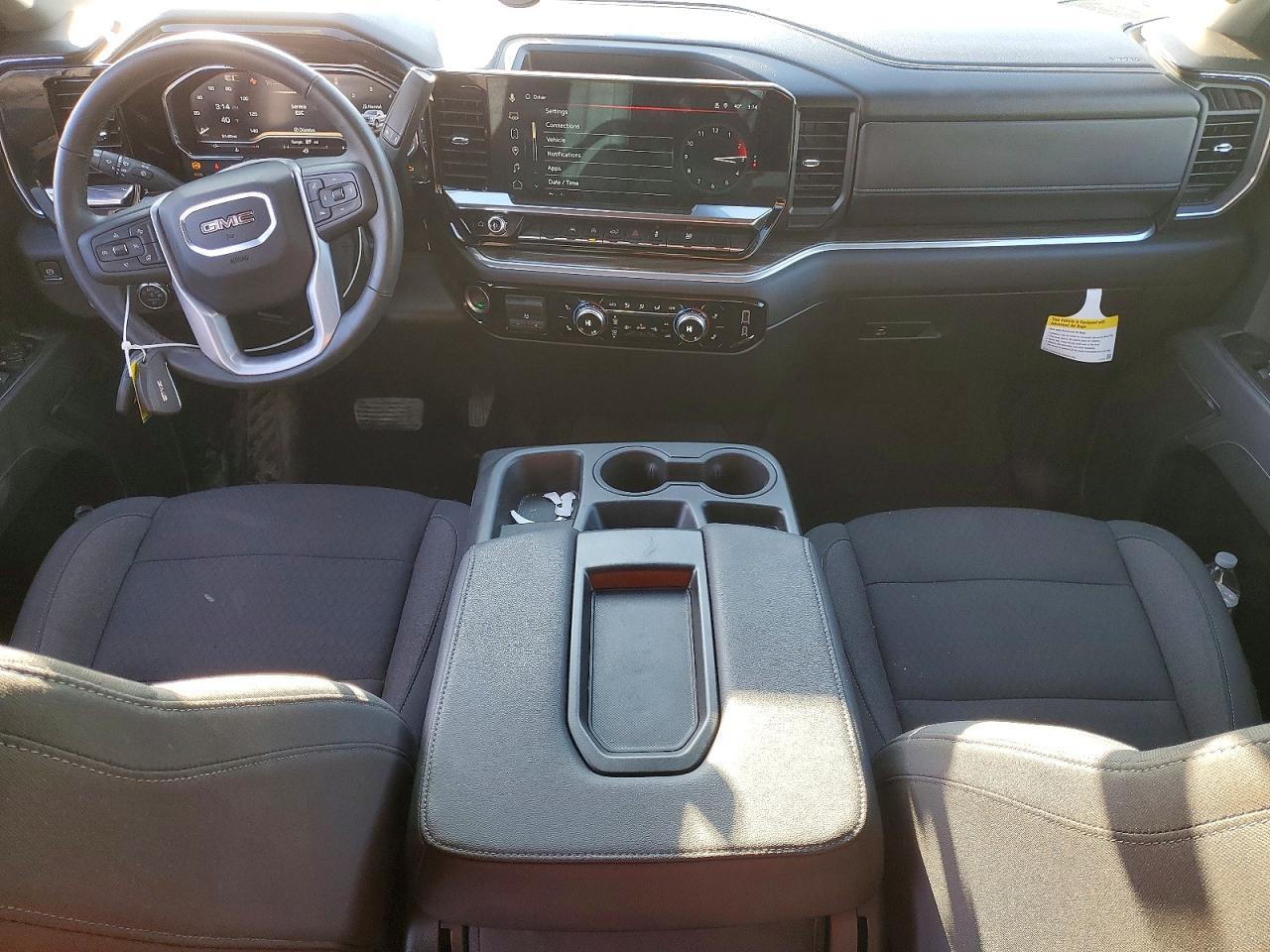 2025 GMC Sierra