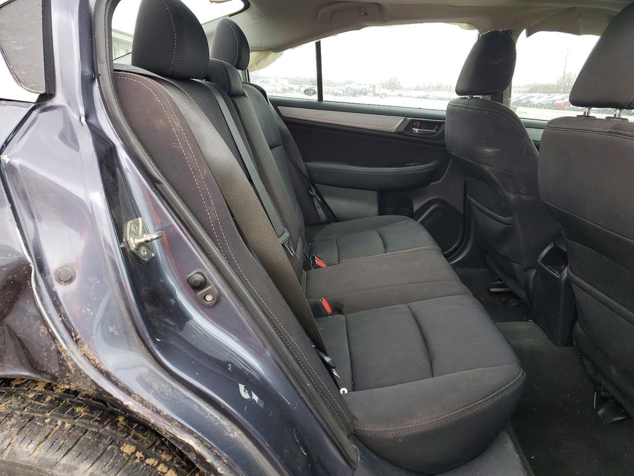 2016 SUBARU Legacy