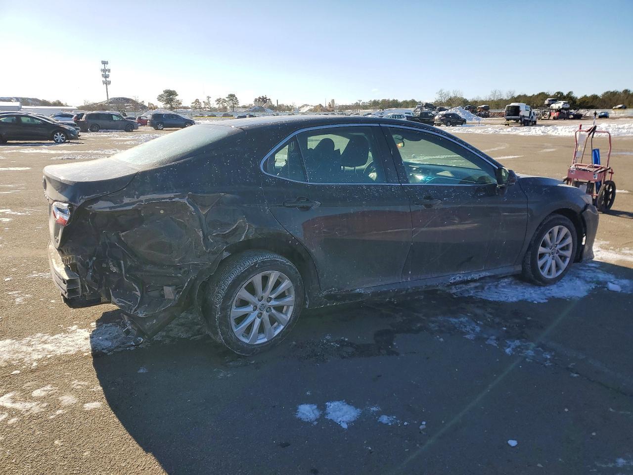 2018 TOYOTA CAMRY