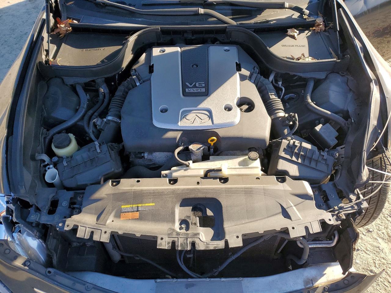 2015 INFINITI Q40