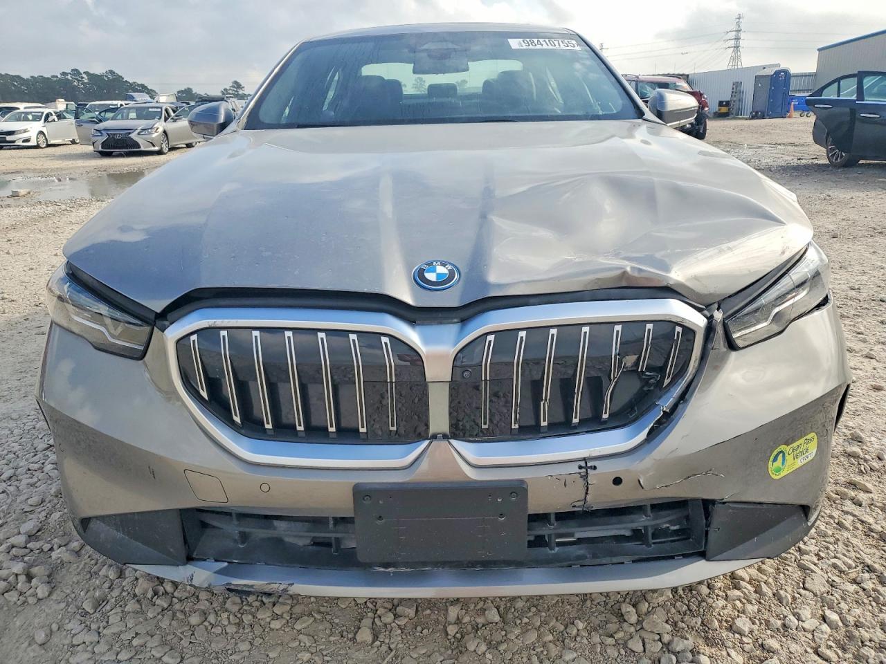 2025 BMW i5