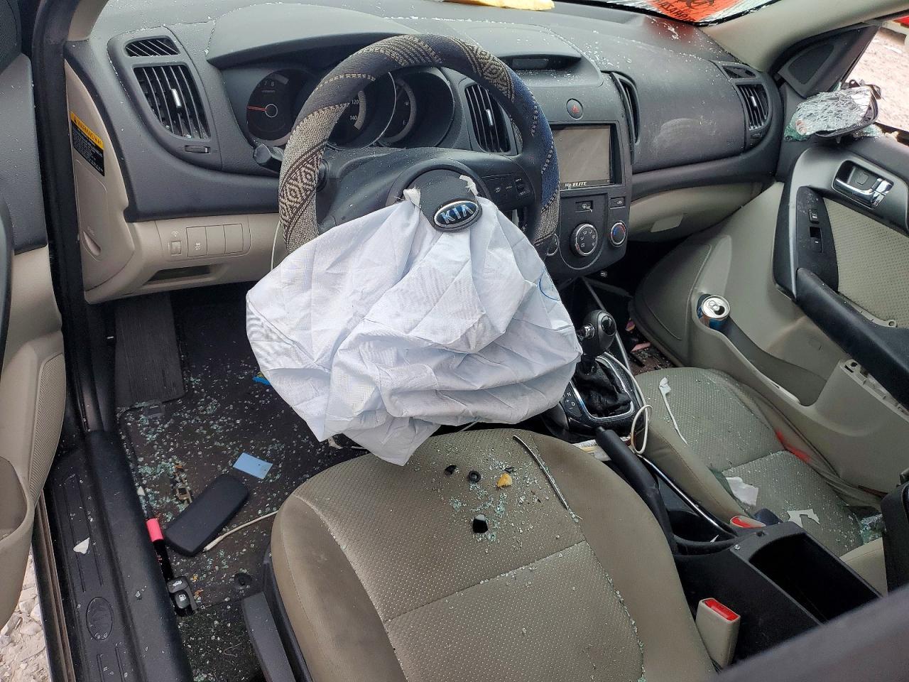 2013 KIA FORTE