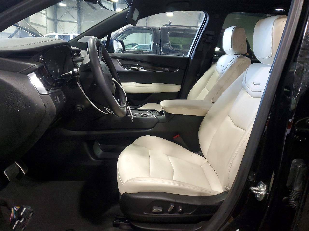 2024 CADILLAC XT6