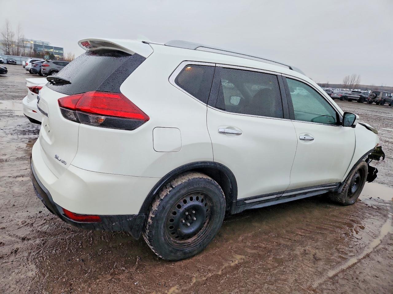 2017 NISSAN ROGUE