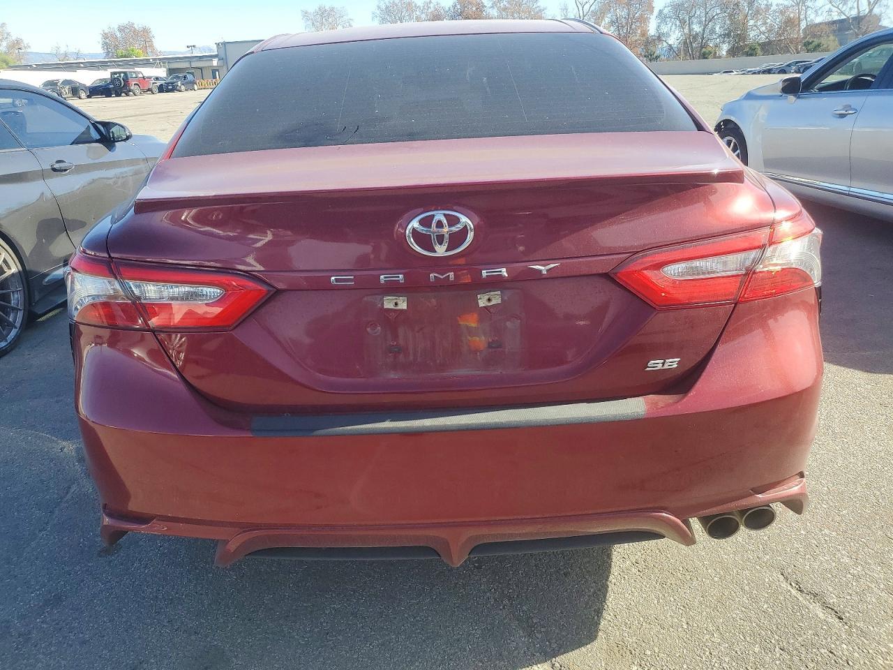 2018 TOYOTA CAMRY