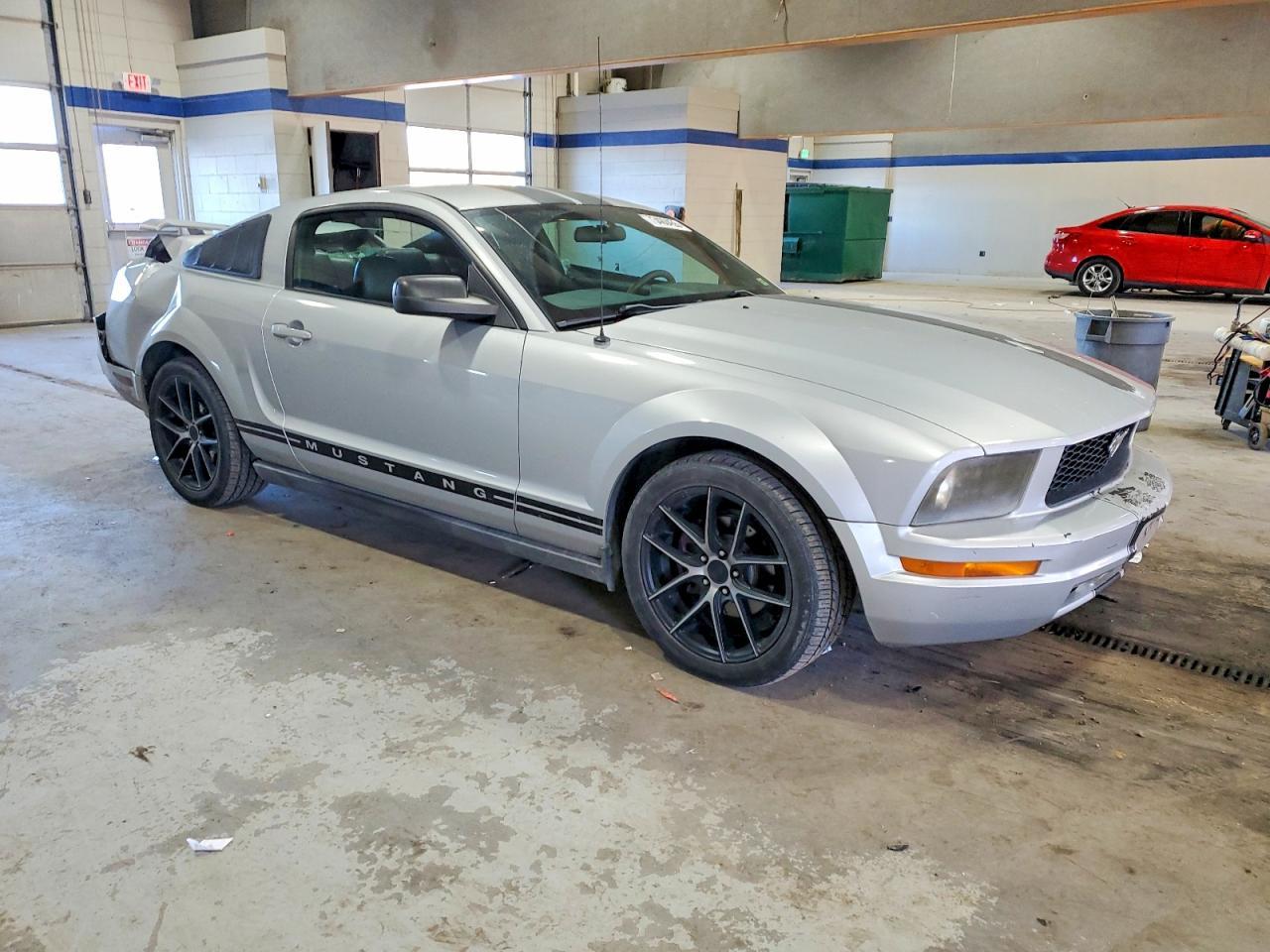 2005 FORD MUSTANG