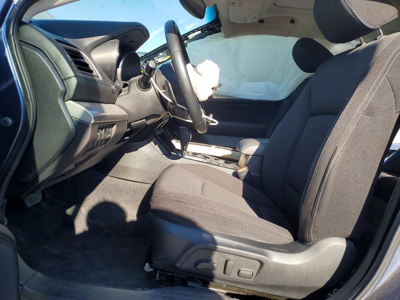 2016 SUBARU Legacy