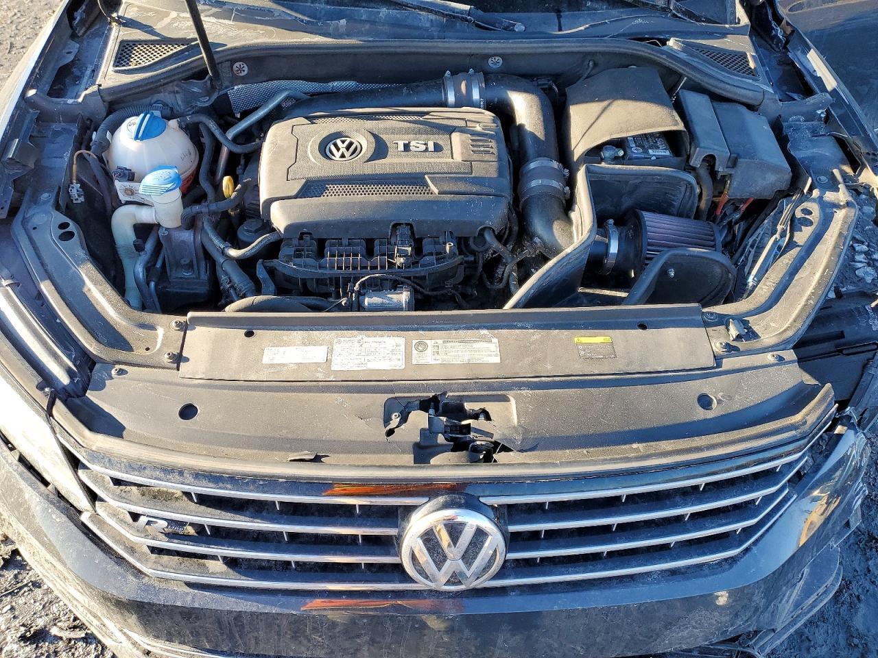 2016 VOLKSWAGEN Passat