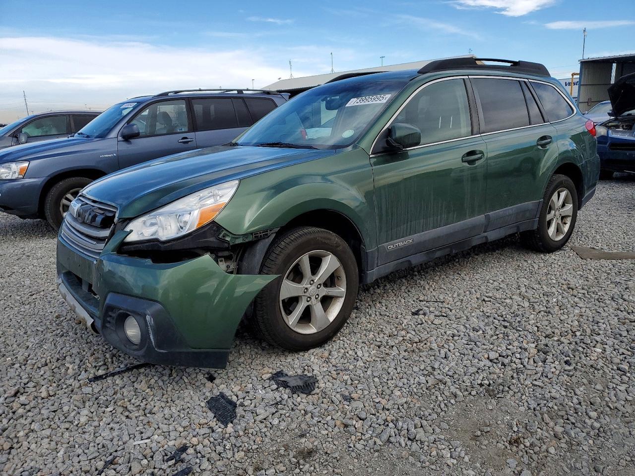 2013 SUBARU Outback