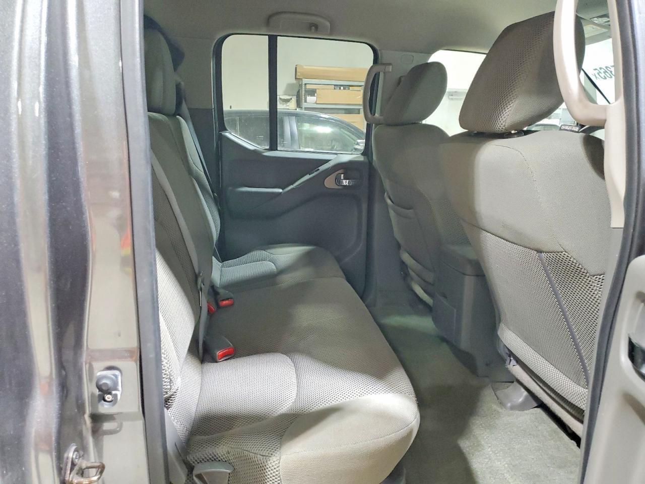 2016 NISSAN Frontier