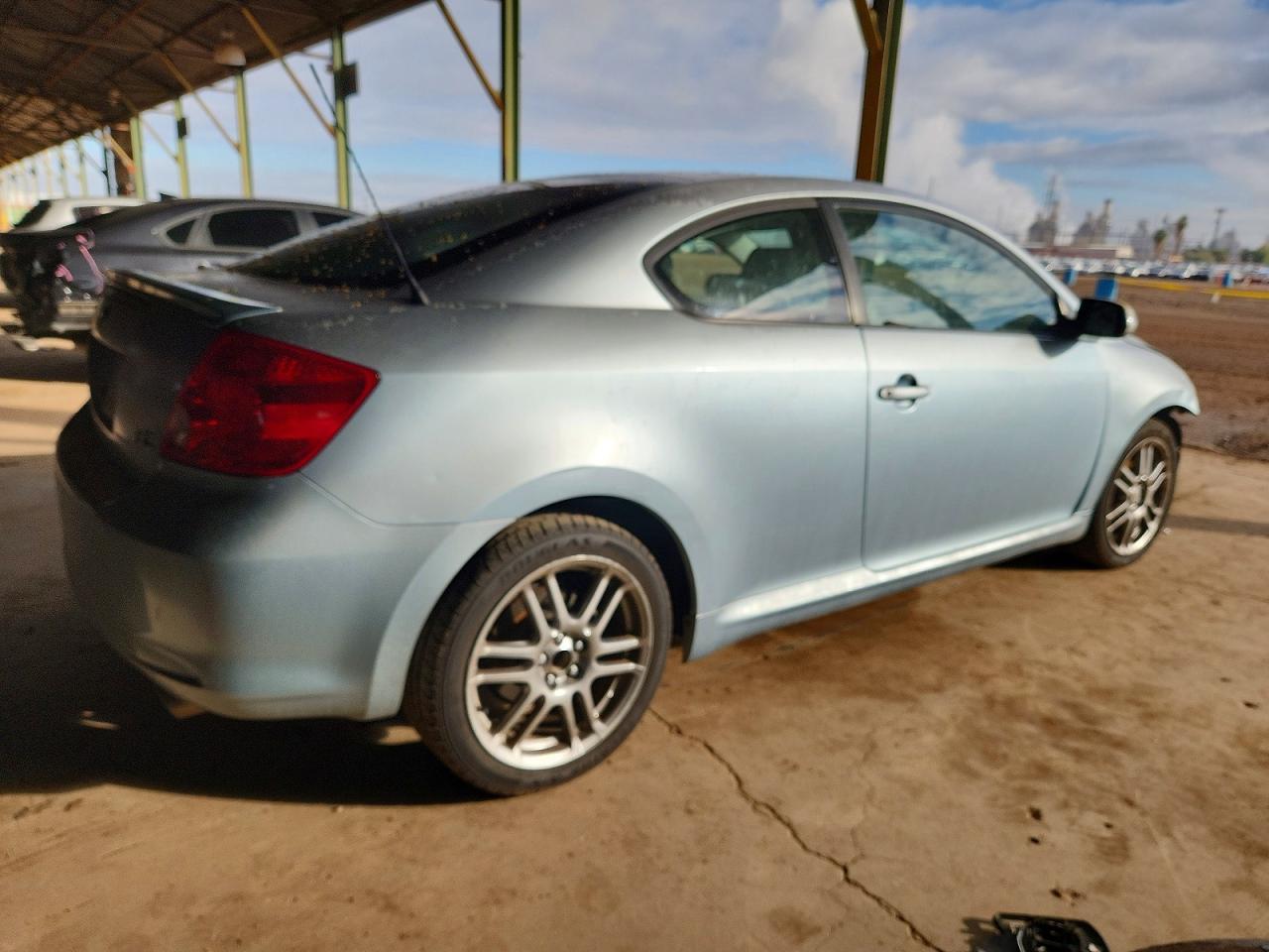 2005 TOYOTA SCION