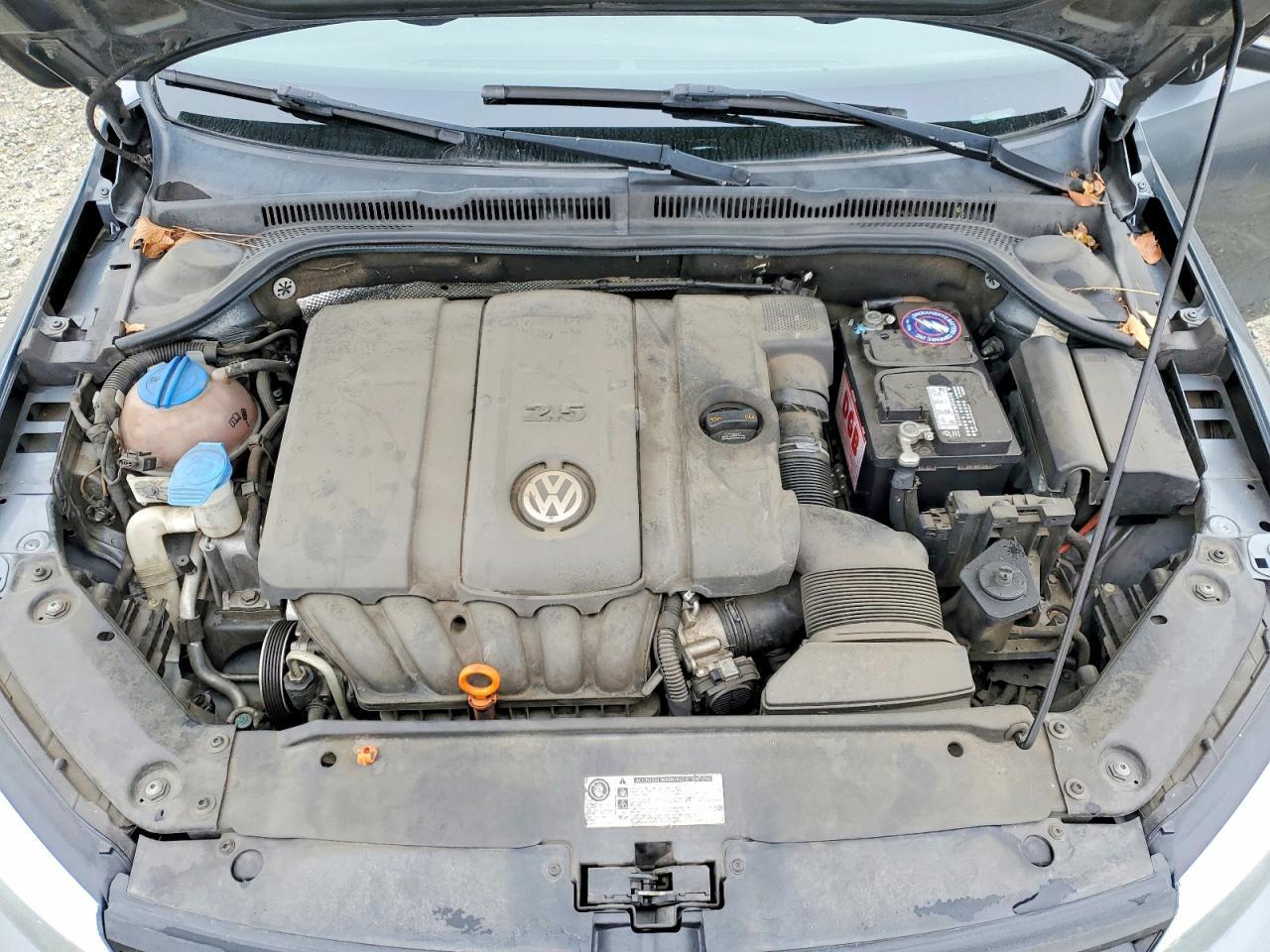 2011 VOLKSWAGEN JETTA
