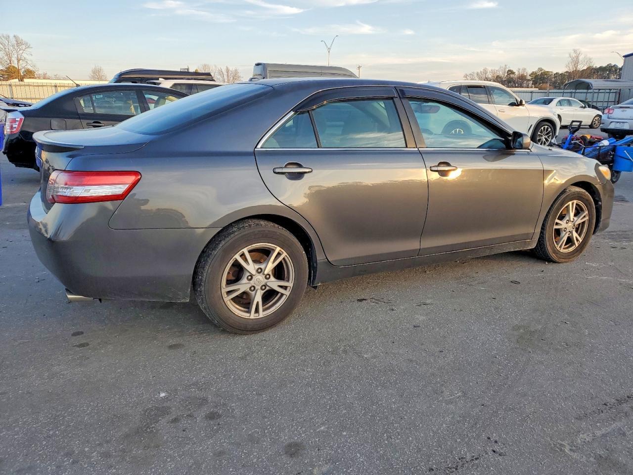 2010 TOYOTA CAMRY