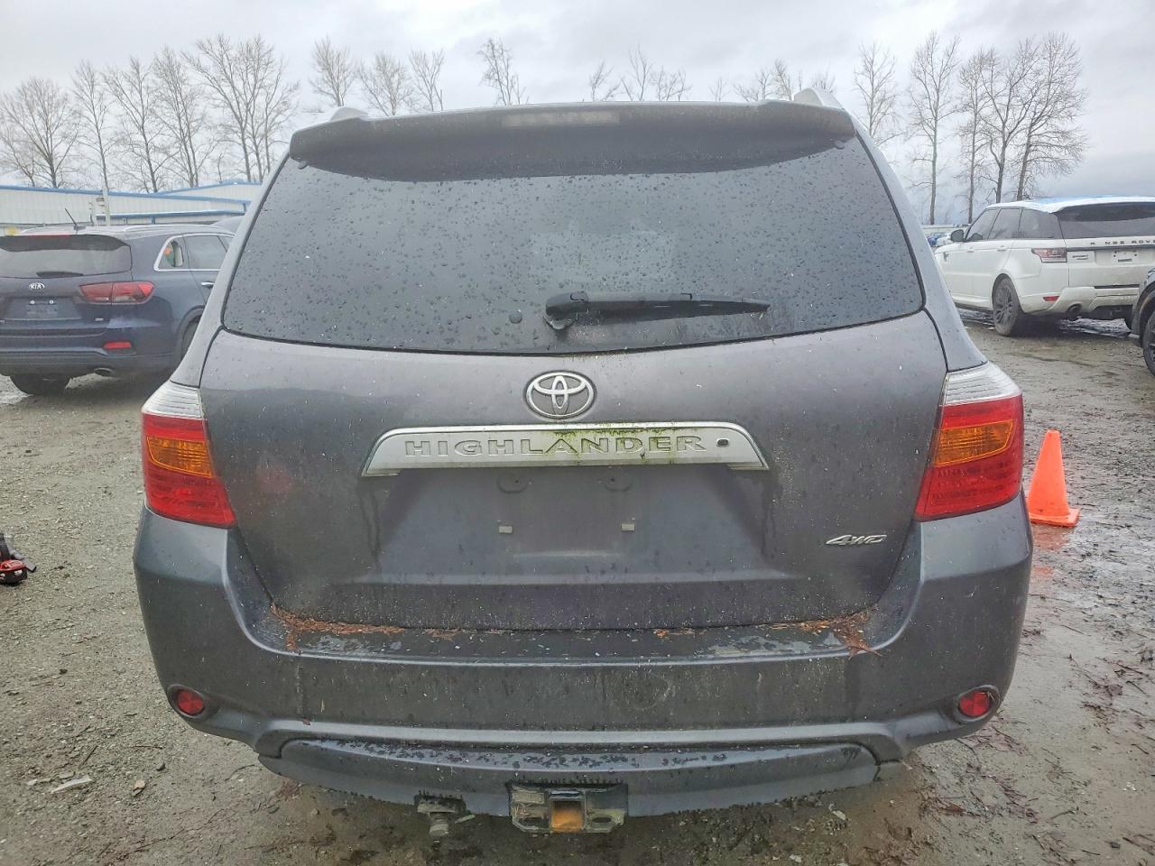 2010 TOYOTA HIGHLANDER