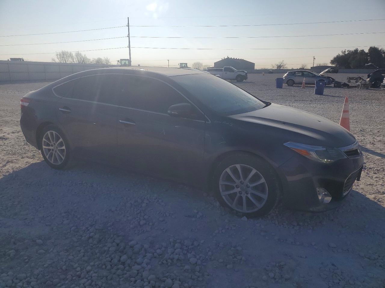 2013 TOYOTA Avalon