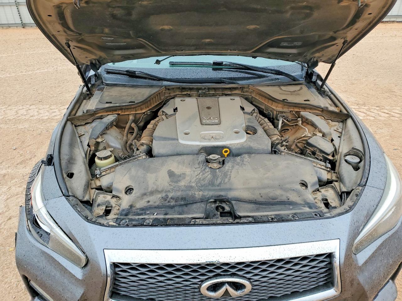 2015 INFINITI Q50