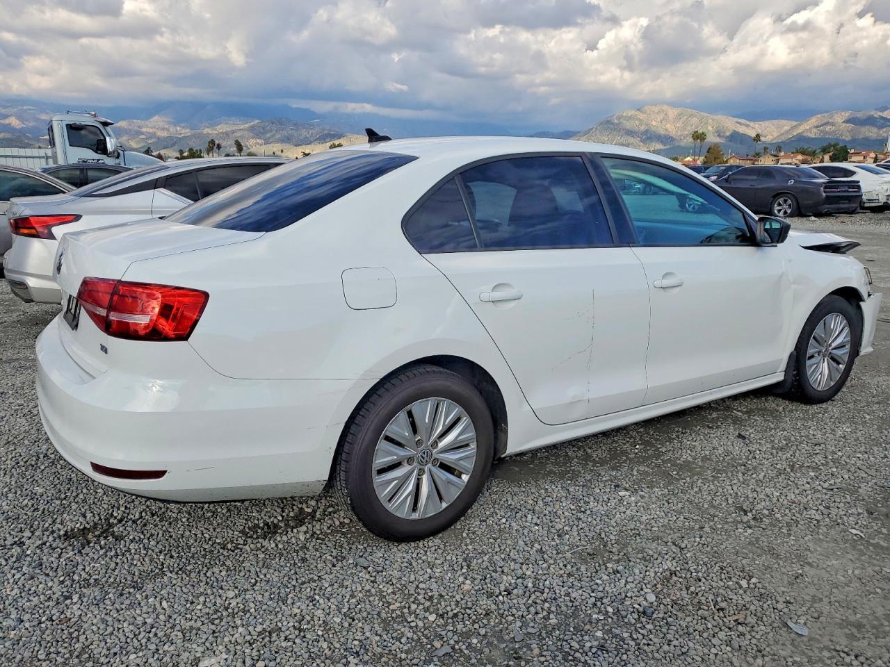 2015 VOLKSWAGEN JETTA