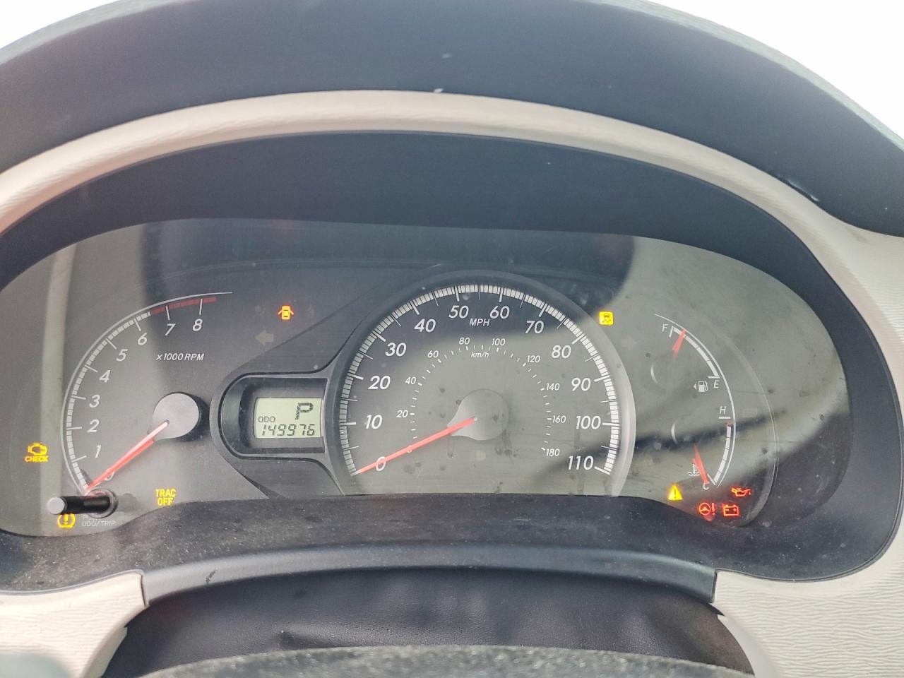 2011 TOYOTA SIENNA