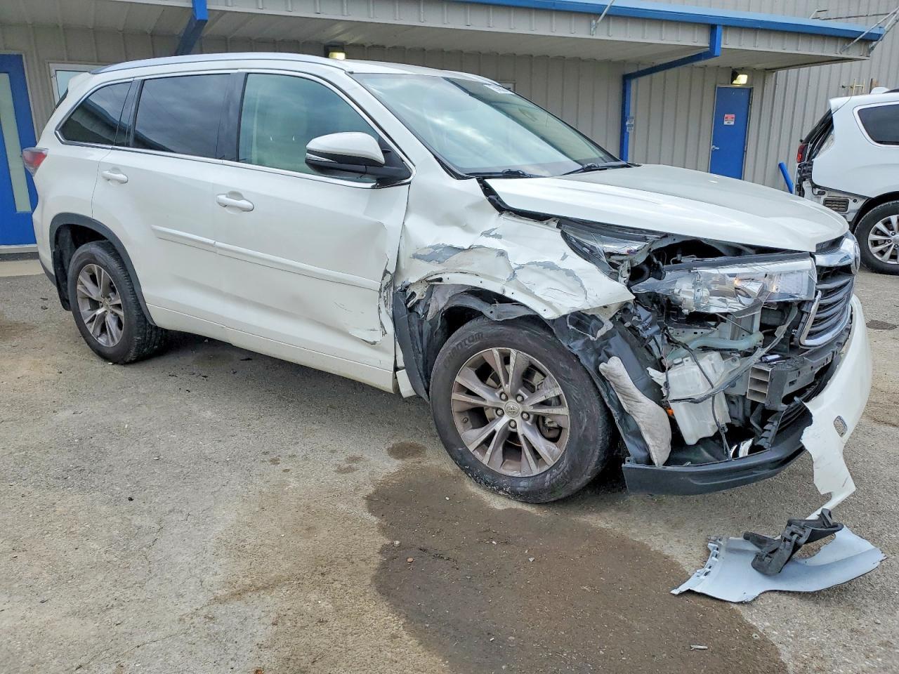 2015 TOYOTA HIGHLANDER