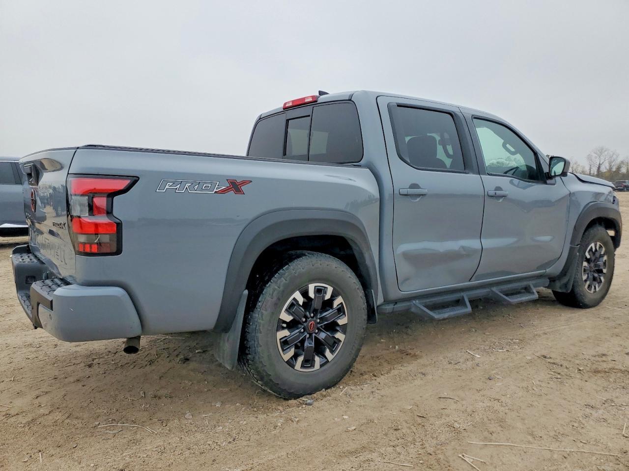 2022 NISSAN Frontier