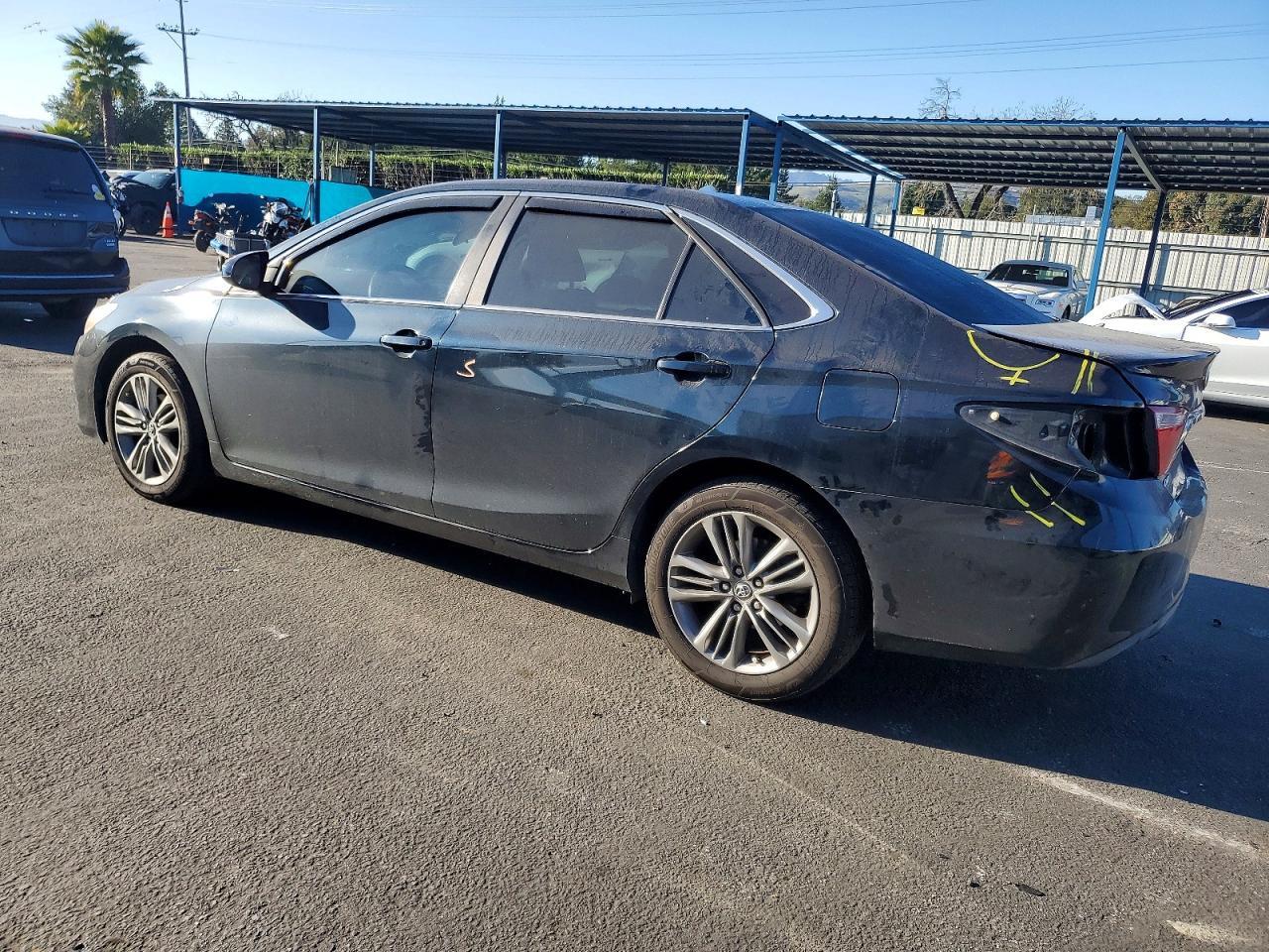 2016 TOYOTA CAMRY