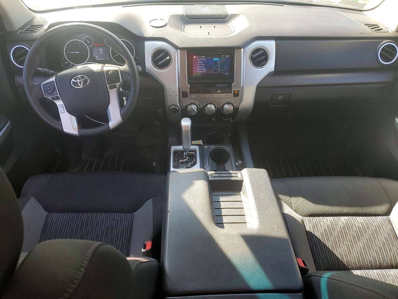 2017 TOYOTA TUNDRA