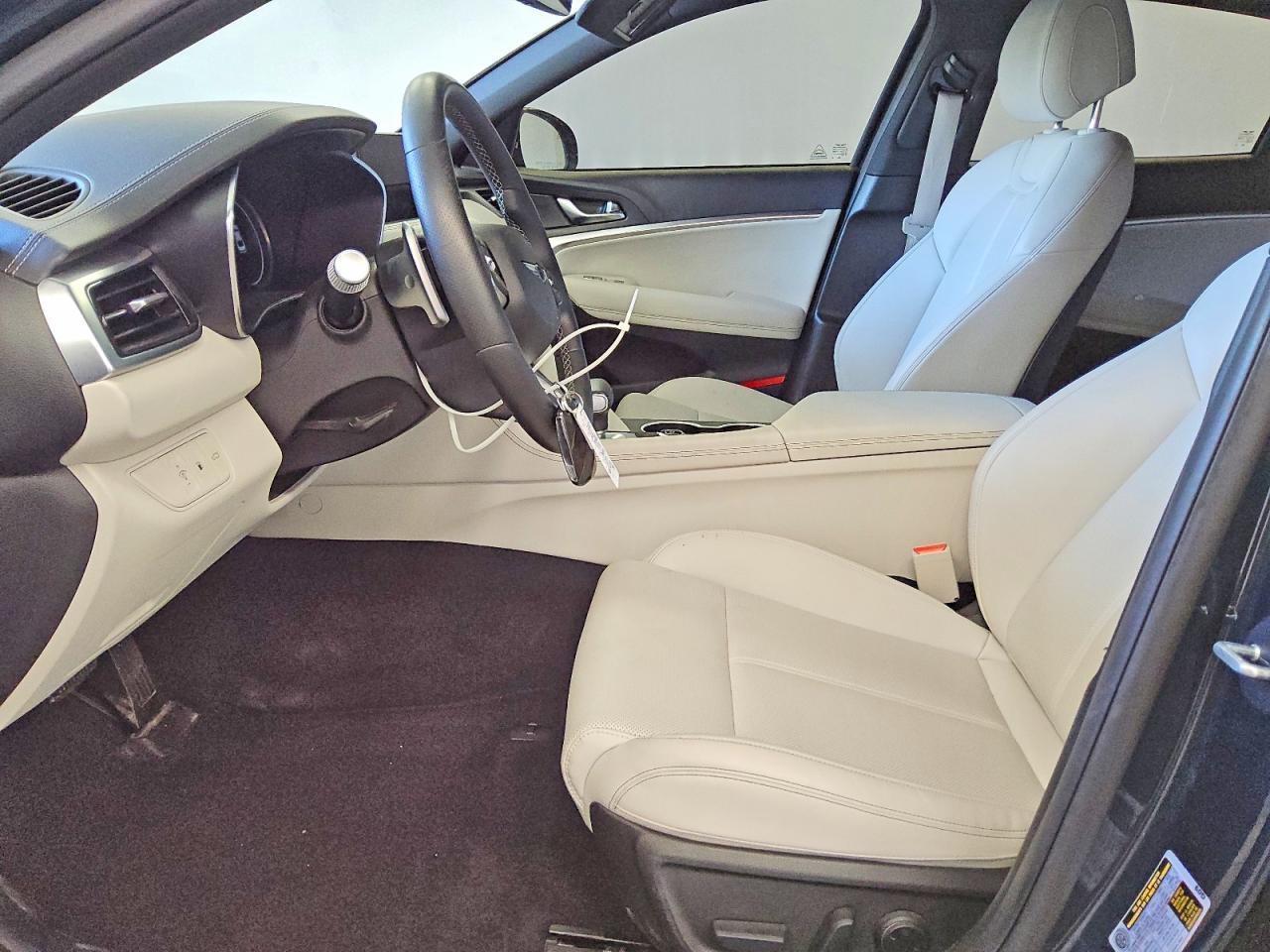 2025 GENESIS G70
