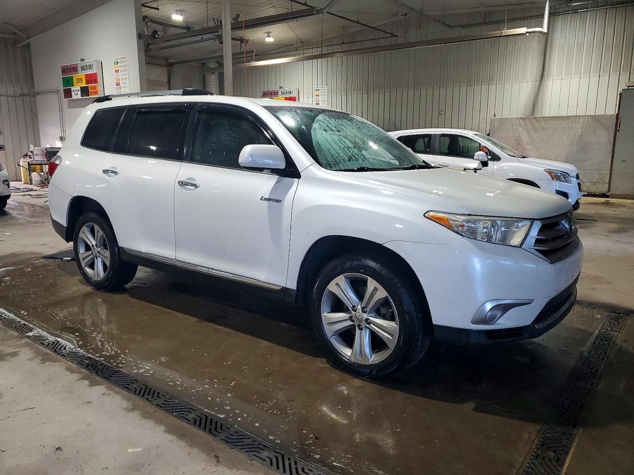 2013 TOYOTA HIGHLANDER
