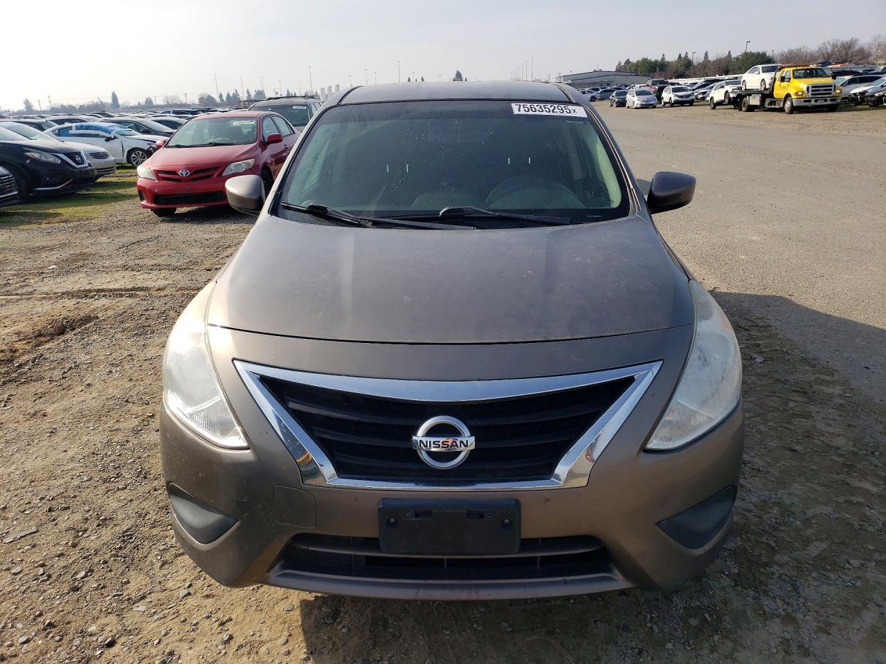 2016 NISSAN VERSA