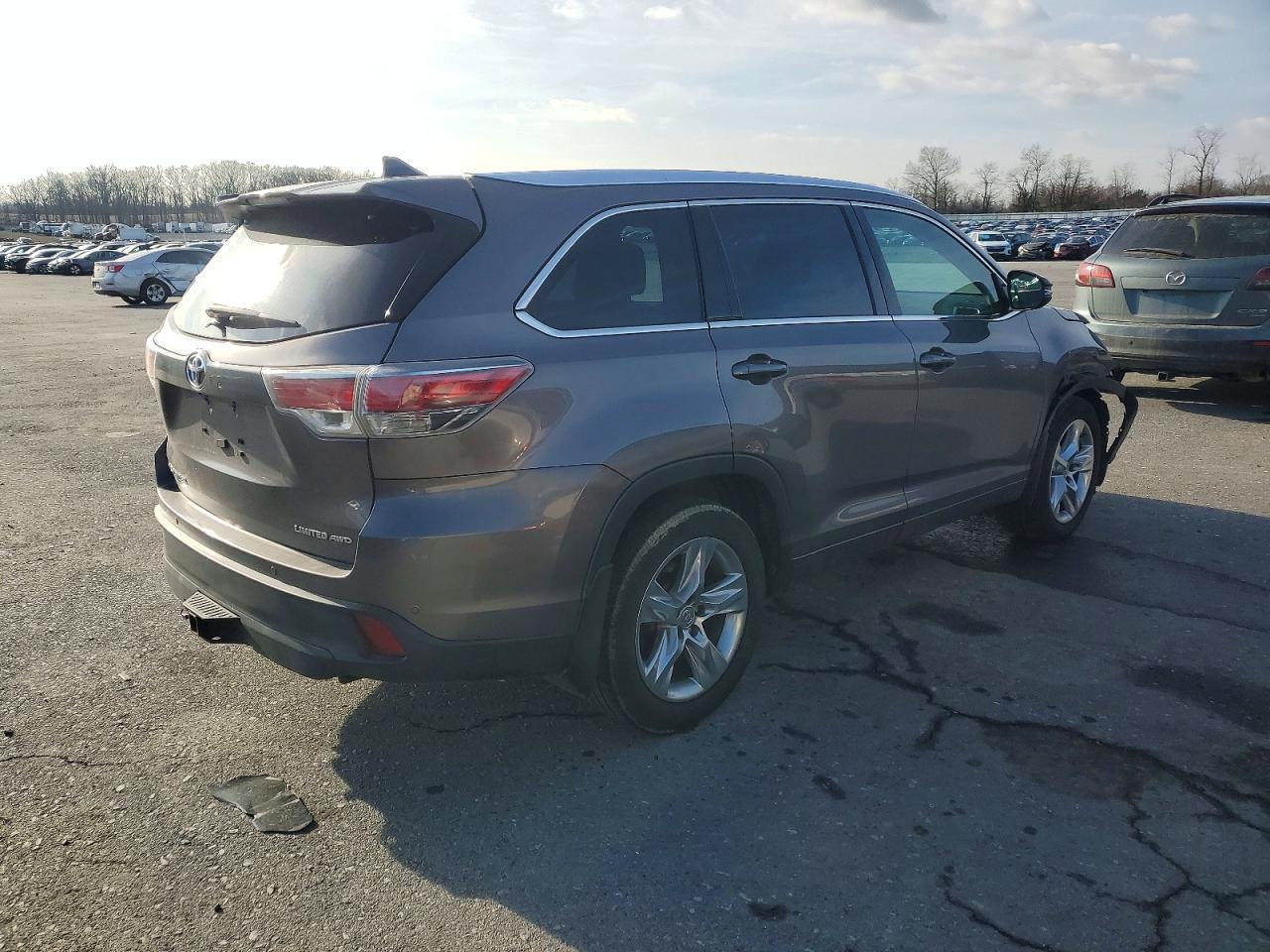 2015 TOYOTA HIGHLANDER