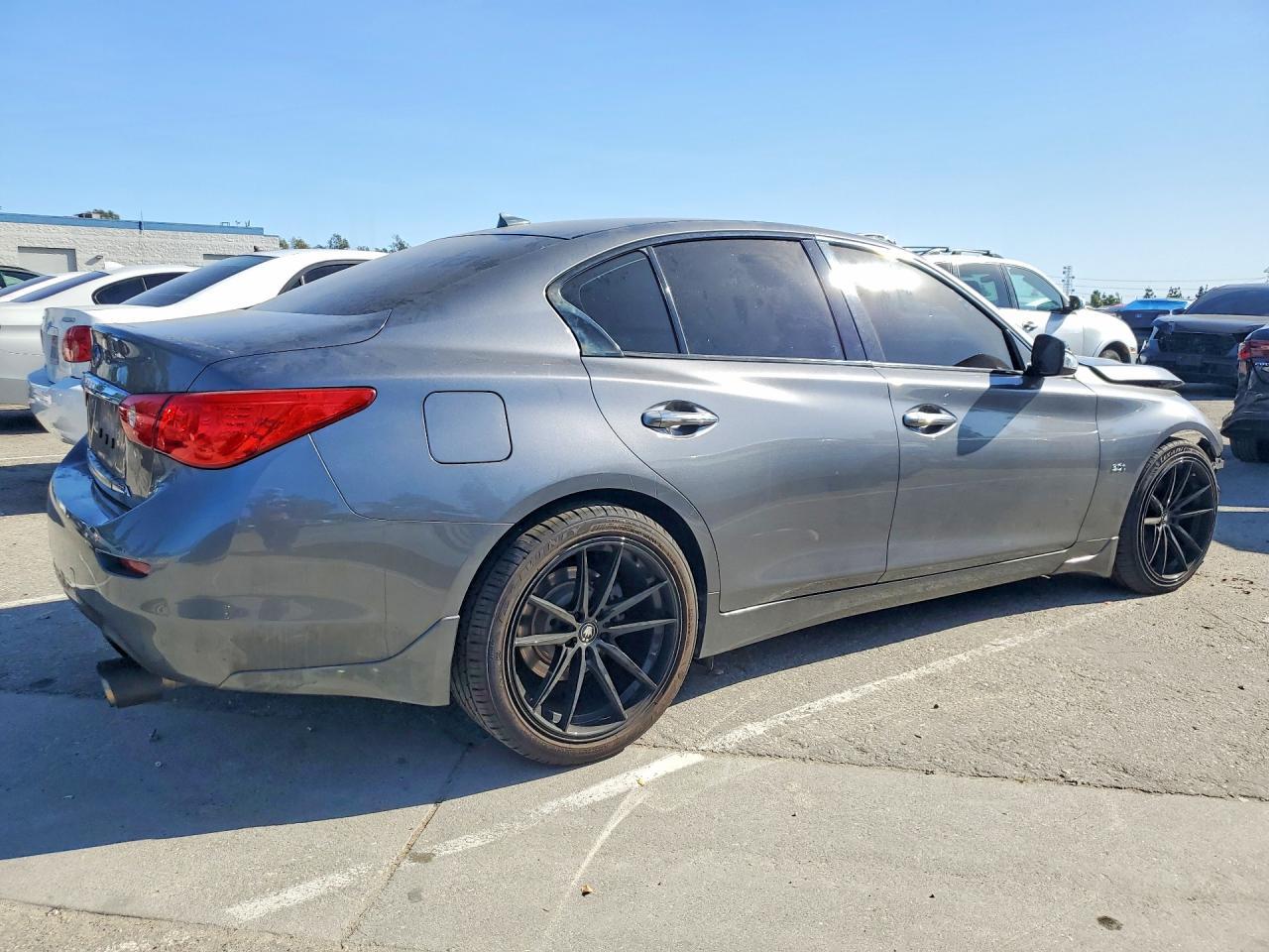 2017 INFINITI Q50