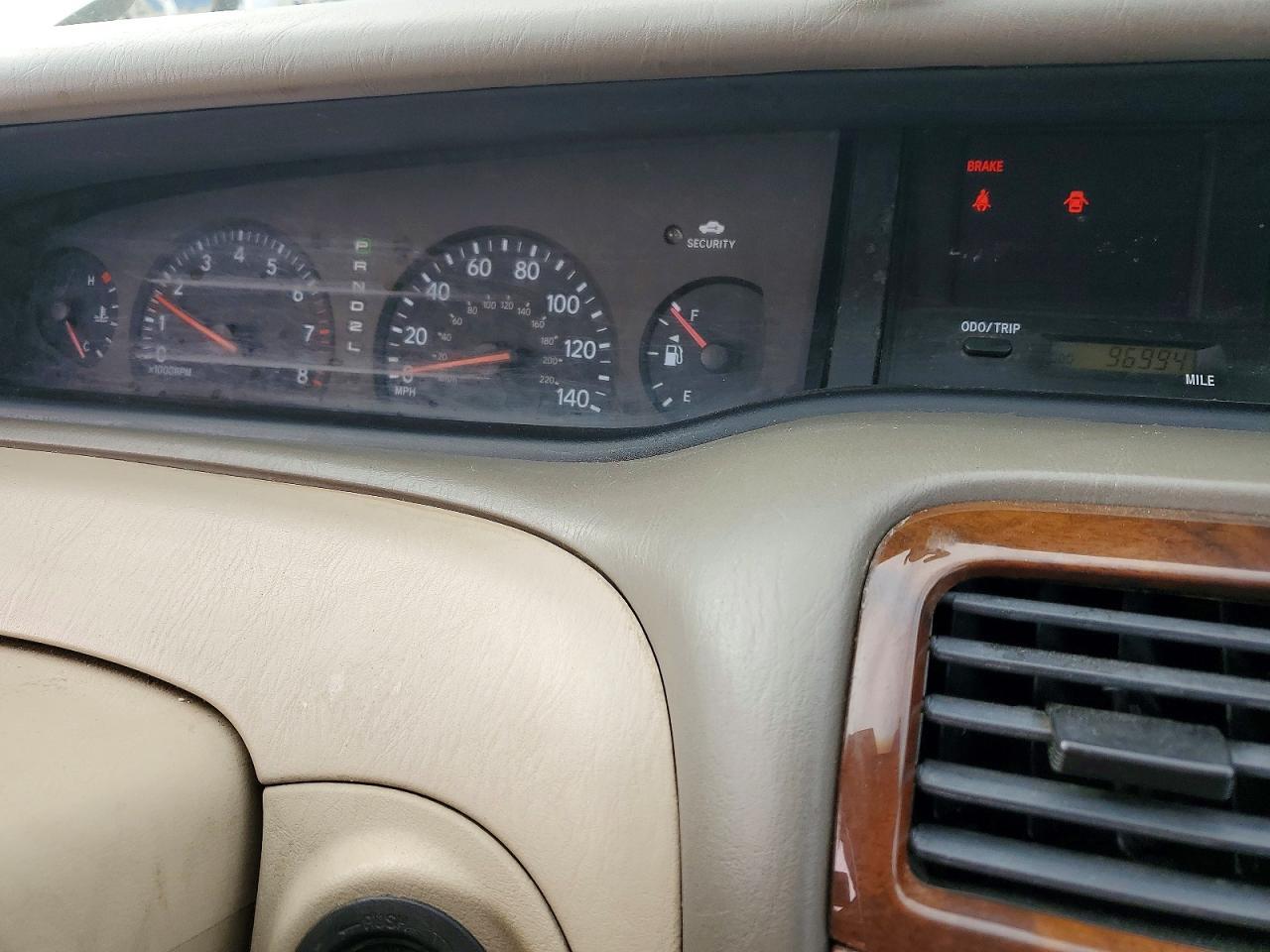 2004 TOYOTA Avalon