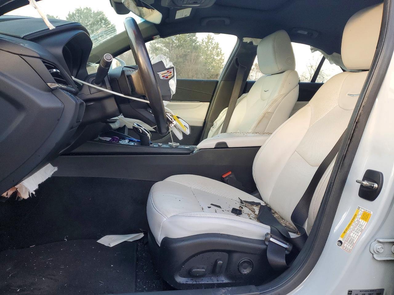2022 CADILLAC CT4