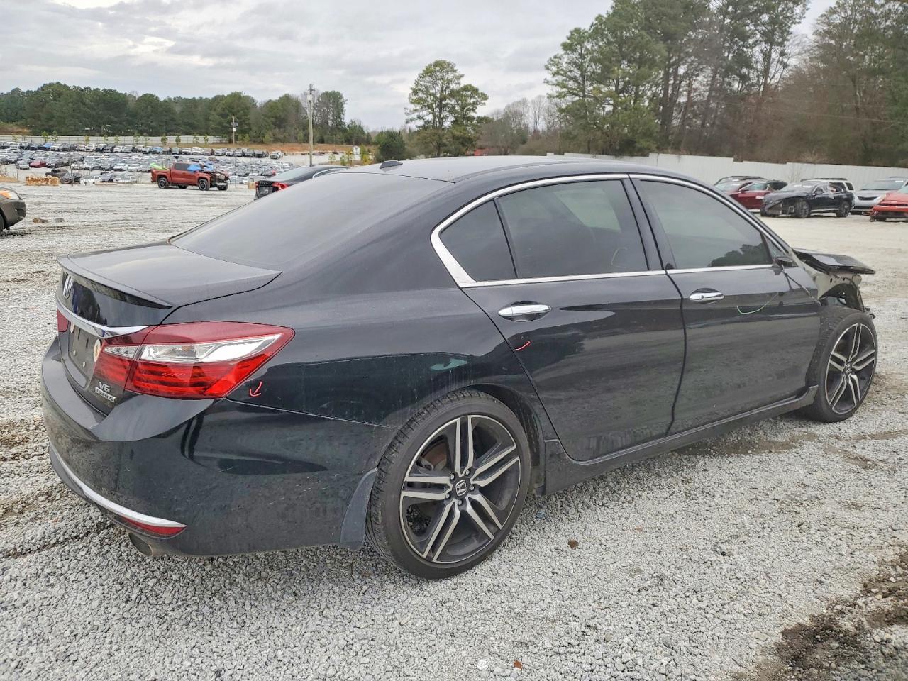 2017 HONDA ACCORD