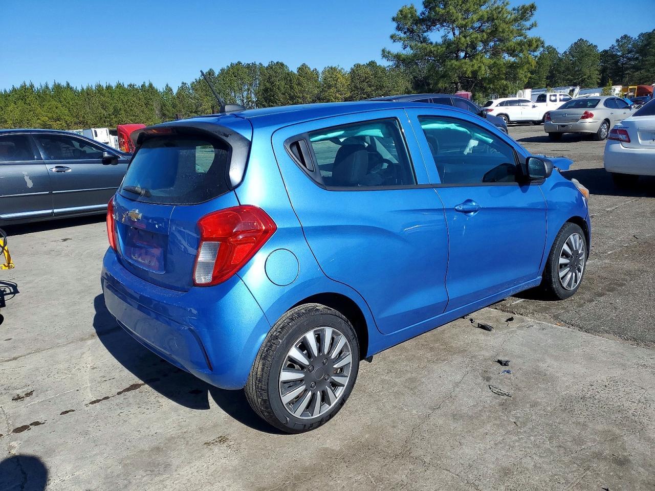 2017 CHEVROLET Spark