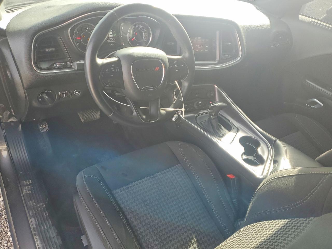 2016 DODGE Challenger