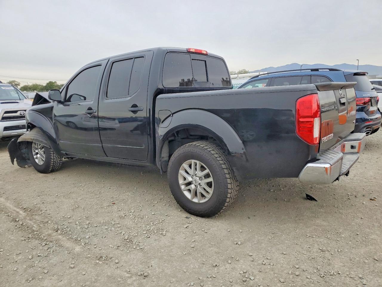 2017 NISSAN Frontier