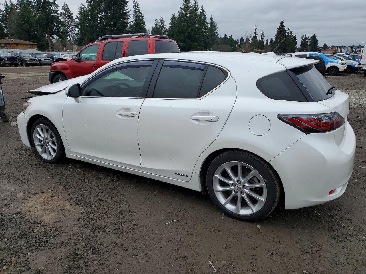 2013 LEXUS CT 200