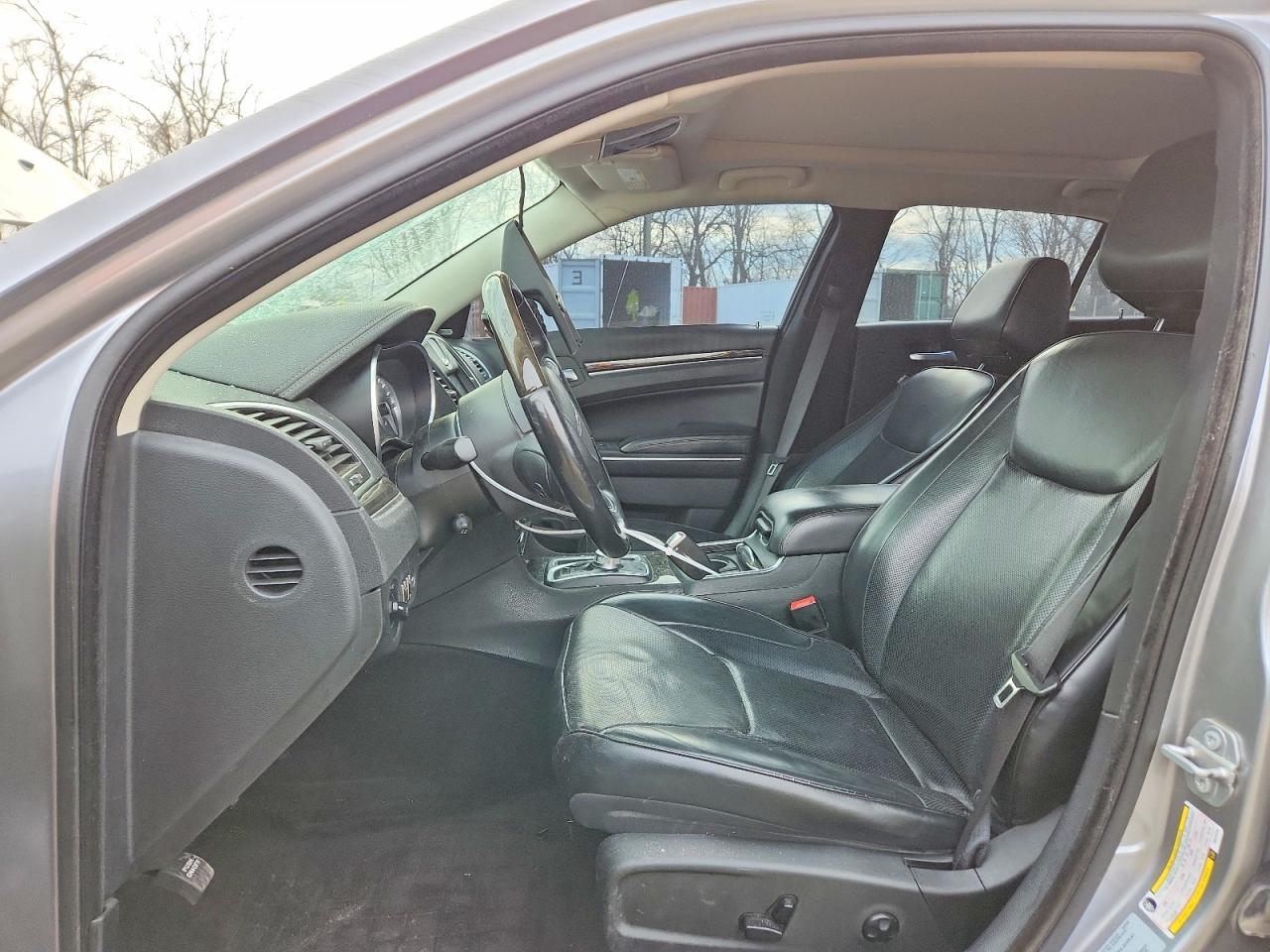 2016 CHRYSLER 300