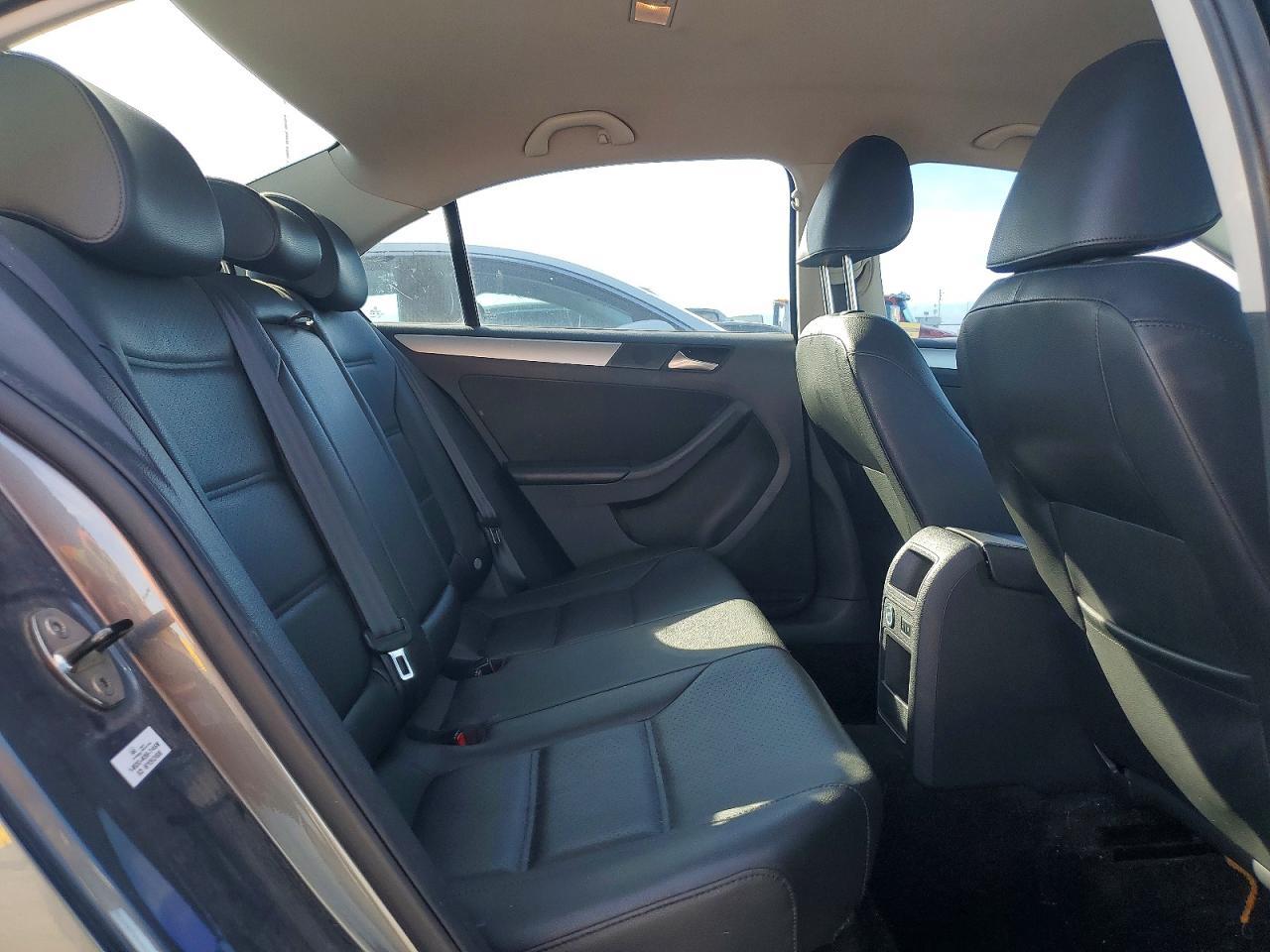 2013 VOLKSWAGEN JETTA