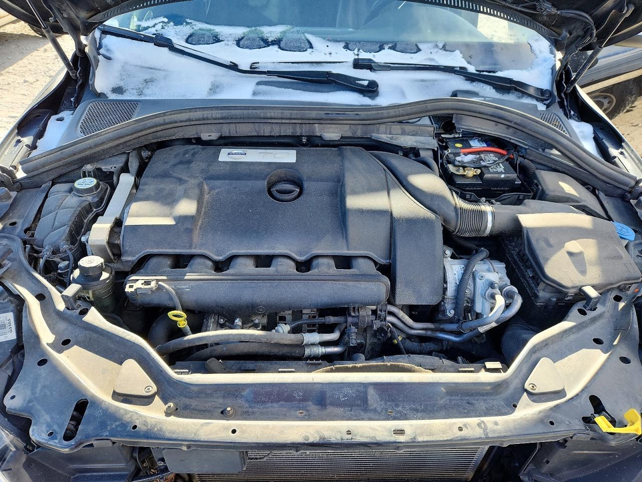 2016 VOLVO XC60