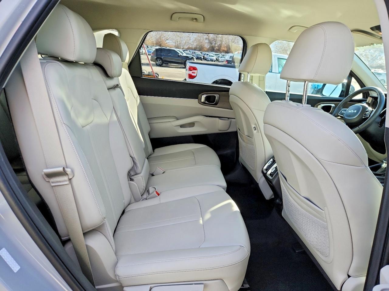 2023 KIA SORENTO