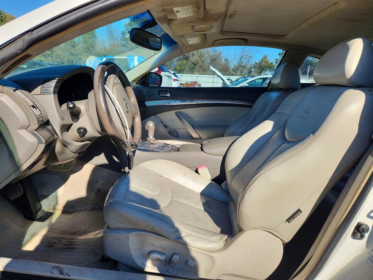 2010 INFINITI G37