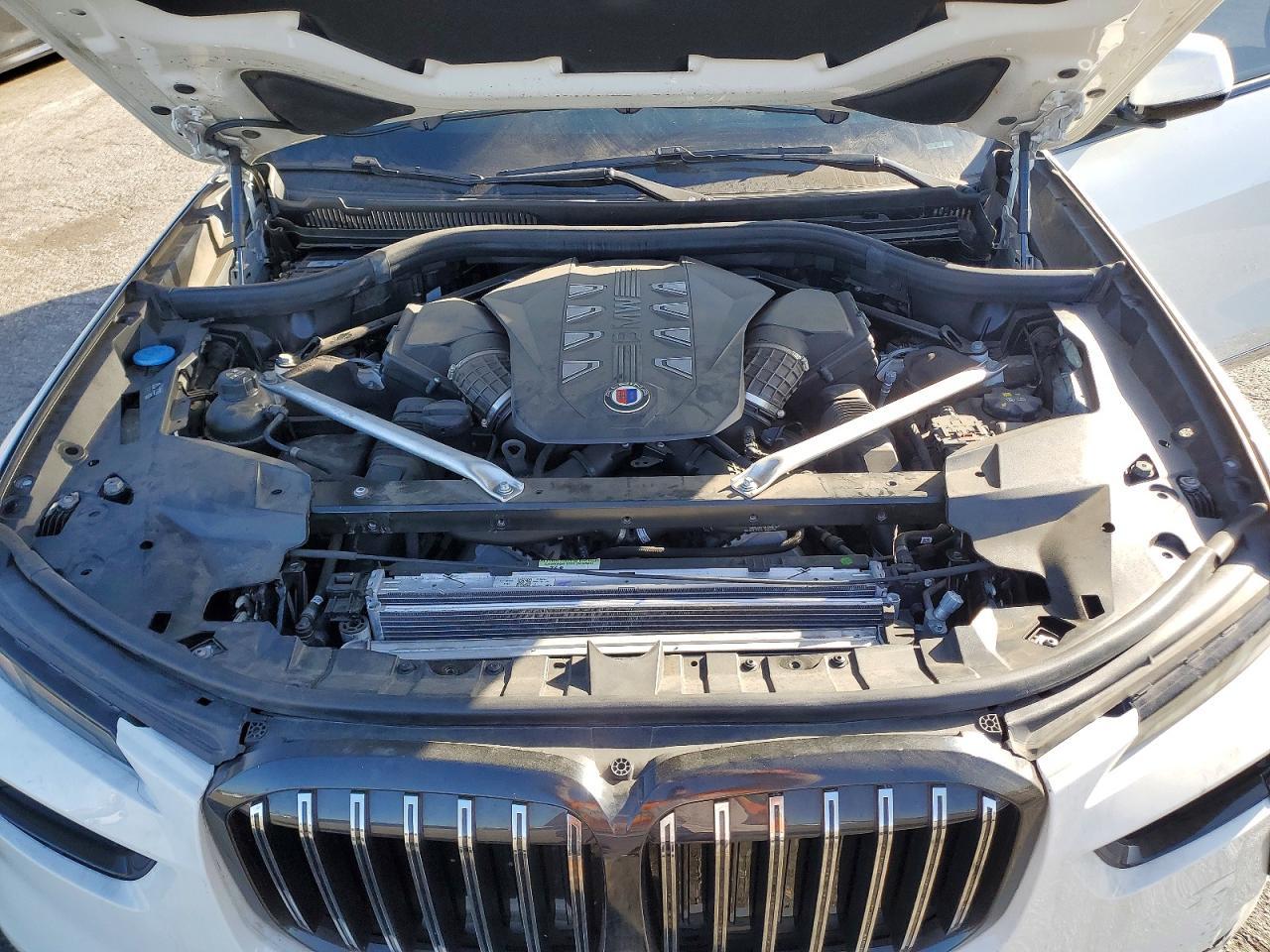 2023 BMW X7
